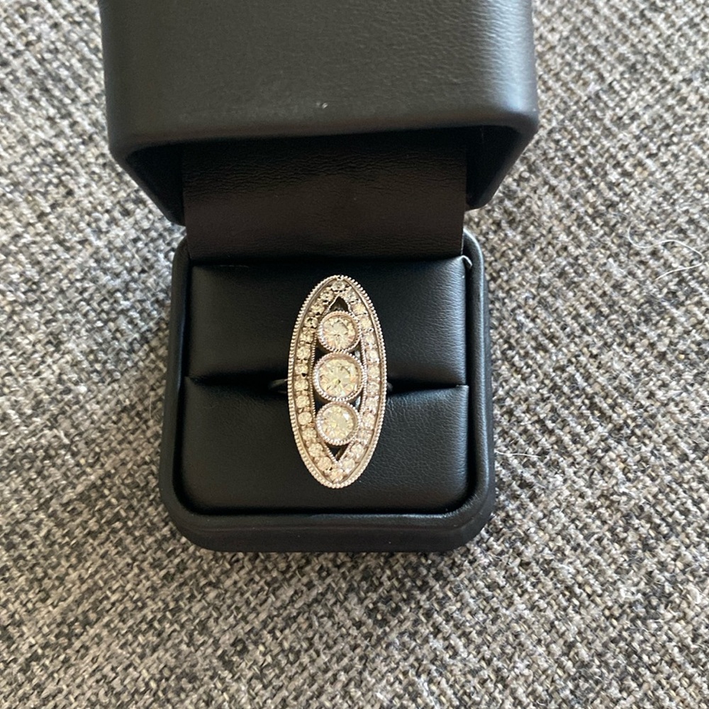 Custom vintage diamond ring, 4 carats of diamonds